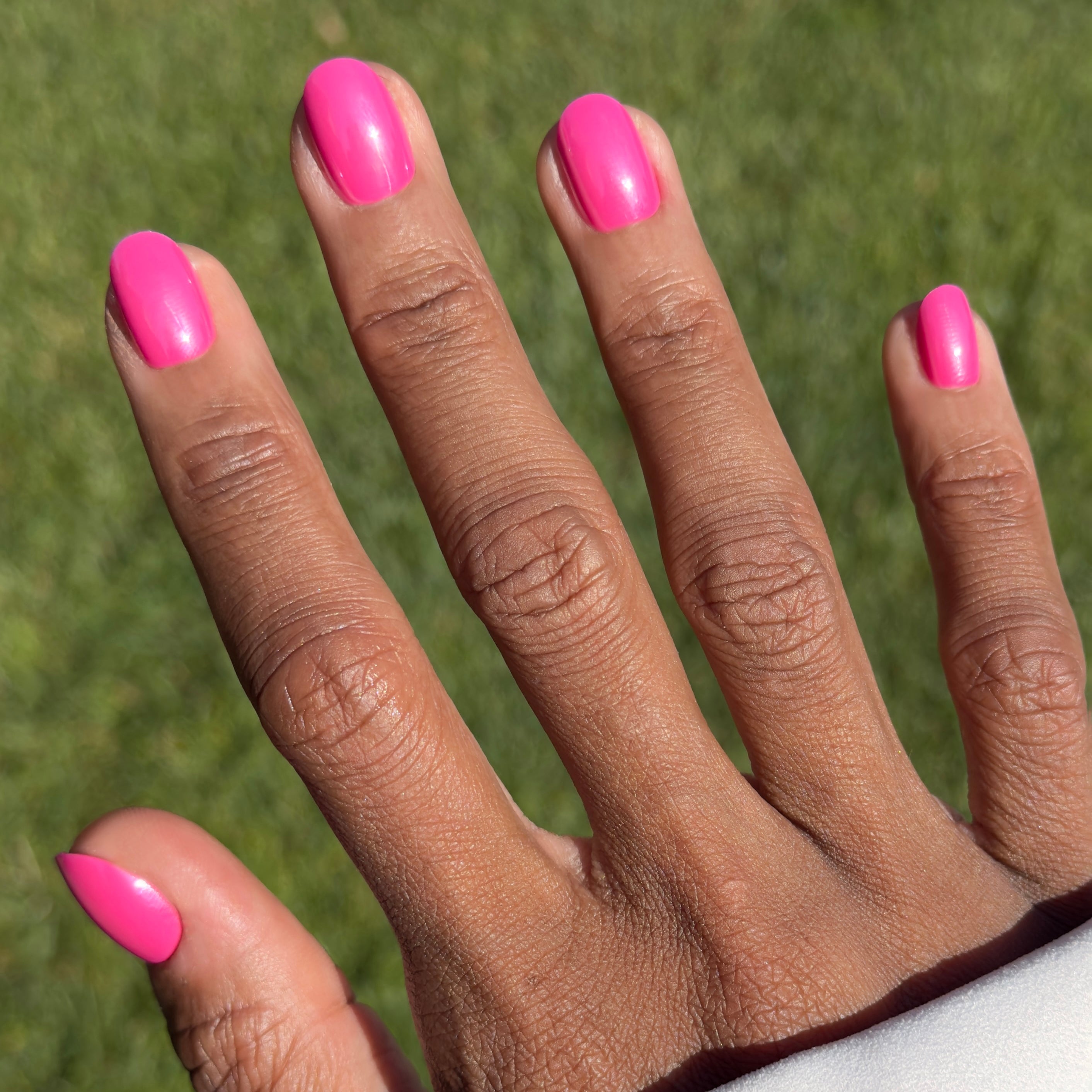 Hot Pink Chrome - Press On | Extra Short | Round
